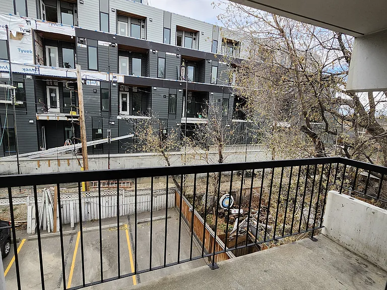 2315 14a St SW — Photo 14