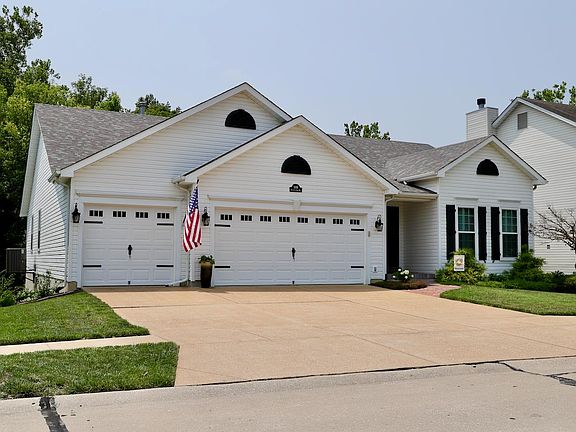 2nd image of 3091 Crystal Lake Dr