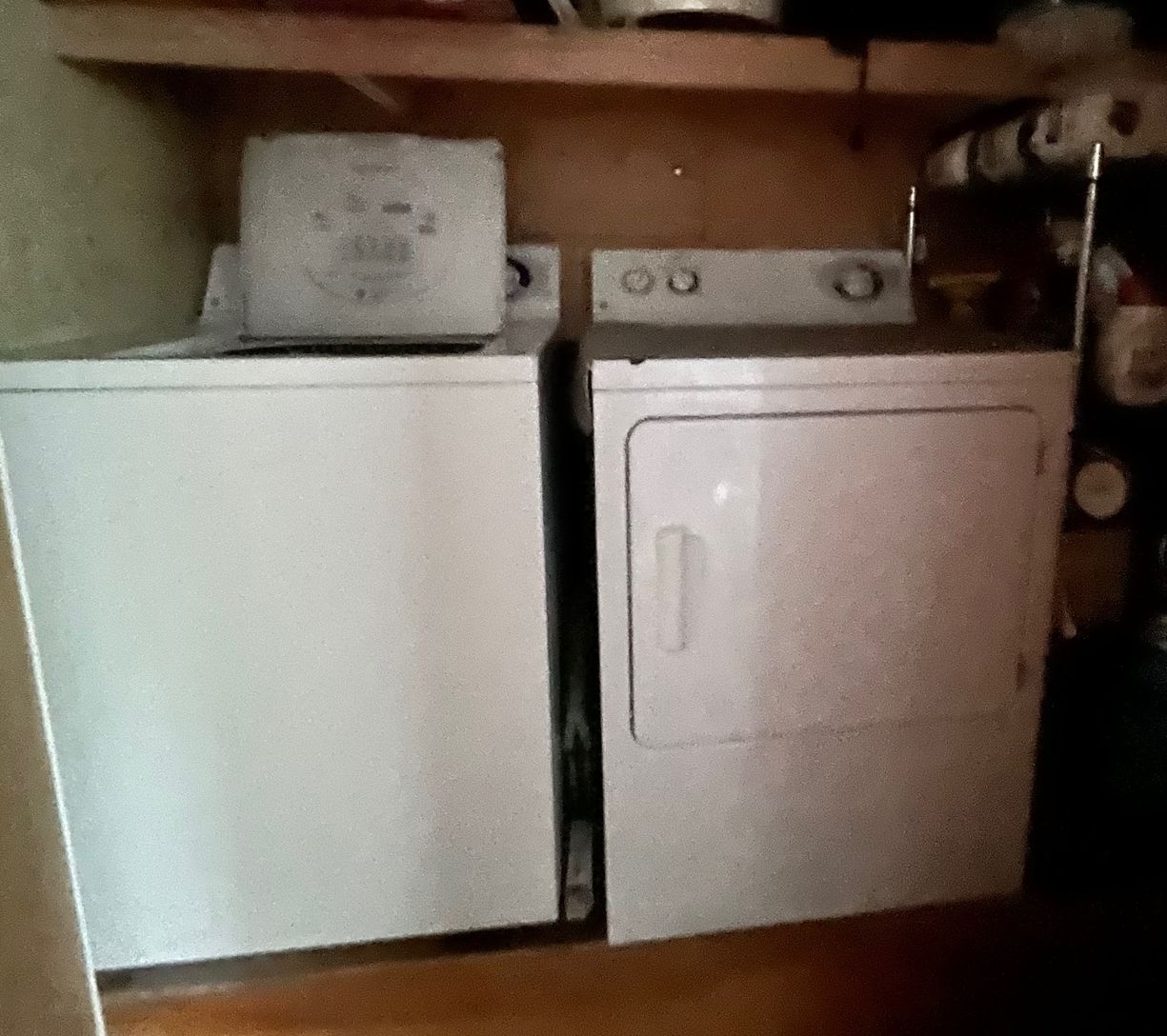  Washer and dryer included