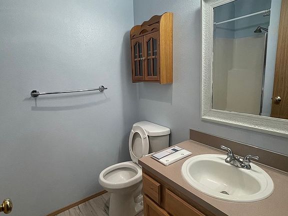 5th image of 303 NW Capstan Ct