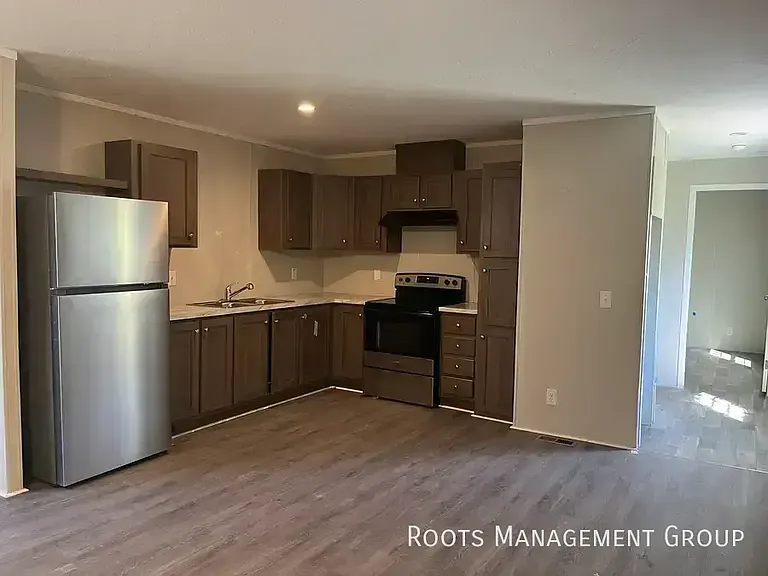206 Carriage Lane Est #206 — Photo 3
