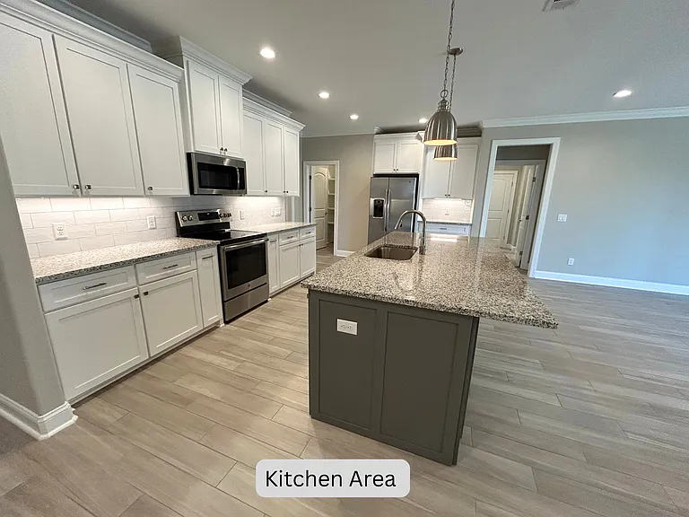 Large island for food prep, entertaining and dining
