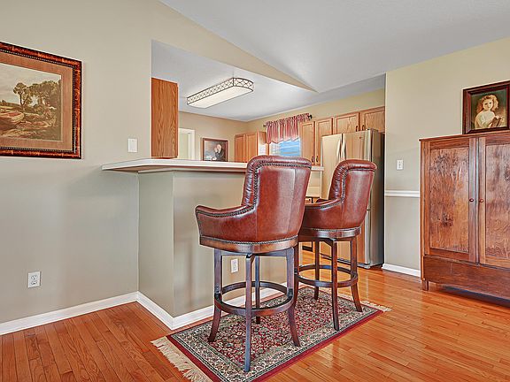5th image of 5517 Brandon Park Dr