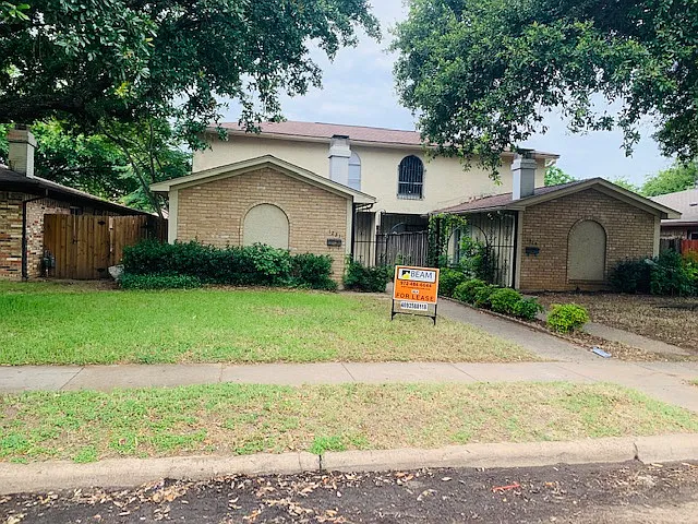 1221 Willow Wood Ct — Photo 12