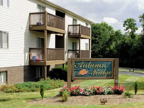 Autumn Ridge Apartments, 2101 Fallon Ave SE #0f98db4ce, Roanoke, VA 24013