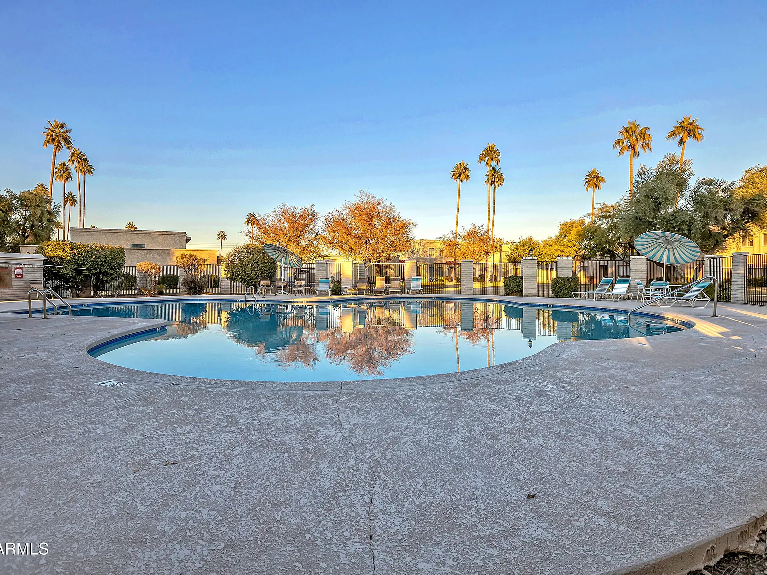 3 bed, 2.0 bath, 1440 sqft, $2,995 — Photo 3