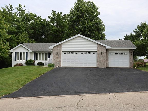 3rd image of 1010 Cadillac Dr