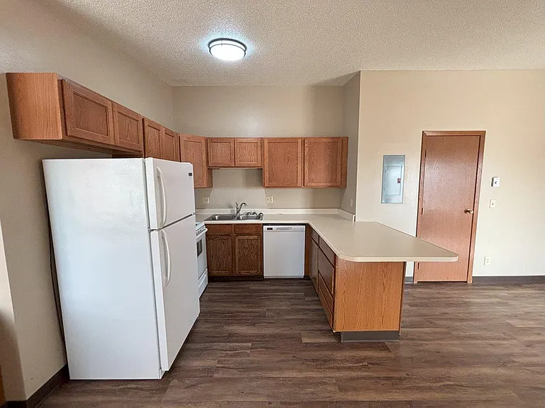 Heritage Apartments — Photo 9