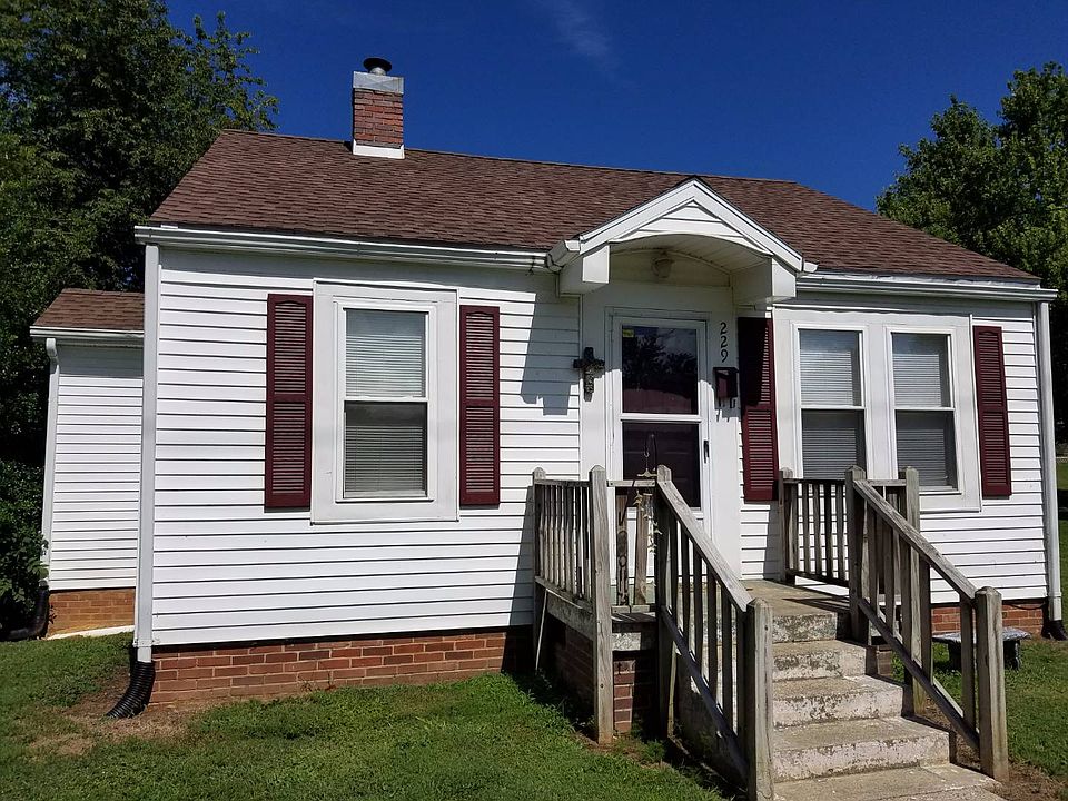 1st image of 229 W Washington St