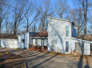 8094 Valleyview Ln, Rogers, AR 72712