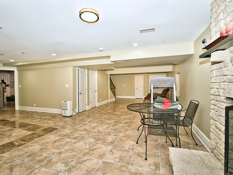 5044 Coyle Ave — Photo 44