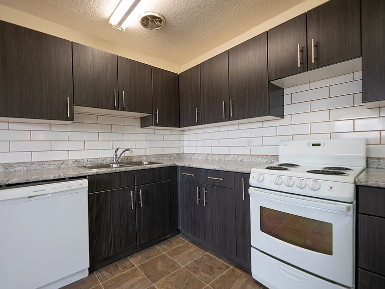1139 Grant Ave #15 — Photo 14