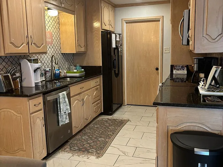 7536 Circle Dr — Photo 3