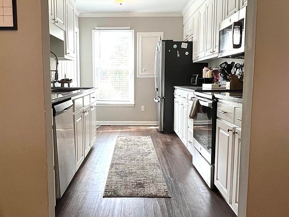 2nd image of 210 River Bluff Way