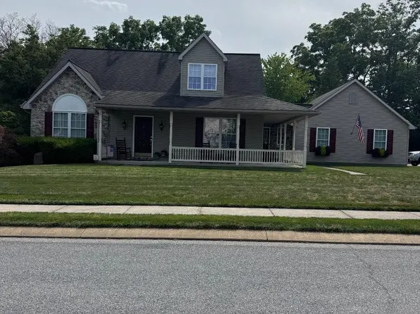 1374 Clearview Dr, Denver, PA 17517