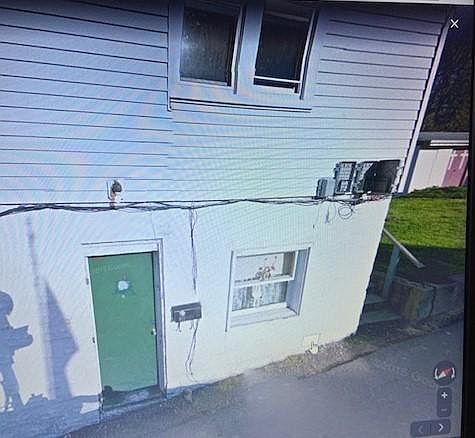 1st image of 817 Burke St APT 2