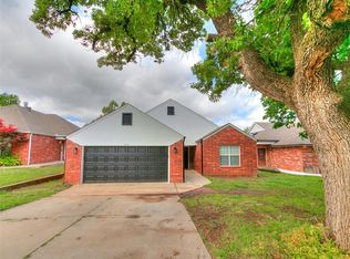 1473 N 1st St, Harrah, OK 73045