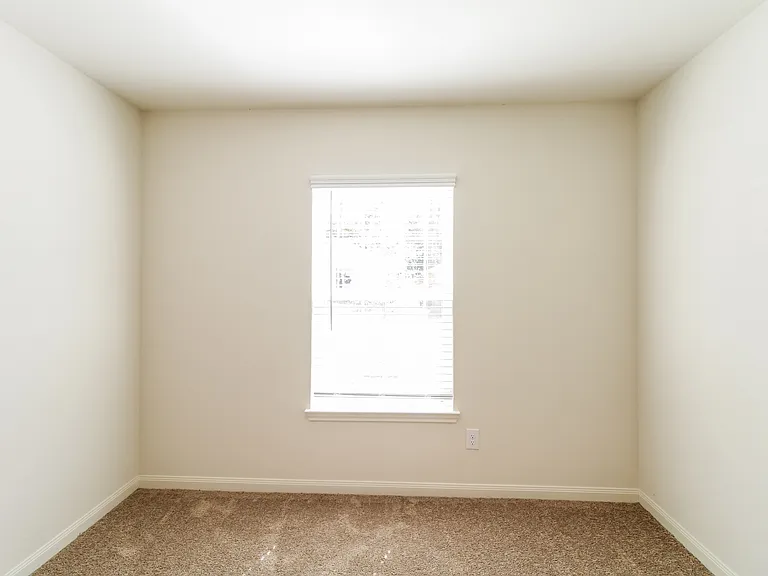 26848 Steinbeck Dr — Photo 11