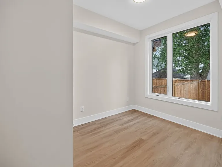 157 Glynn Ave #B — Photo 8