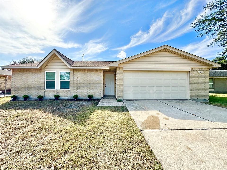1st image of 4005 Red Briar Trl