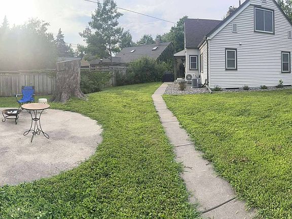 2nd image of 3858 Wooddale Ave #3858