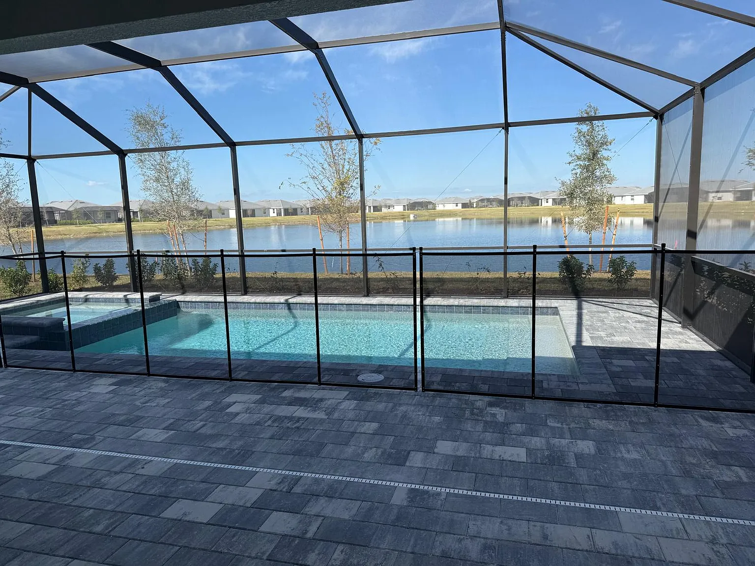 7761 Lakes Edge Ln — Photo 1