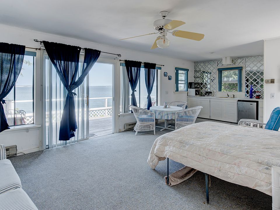 6925 Nassau Point Rd, Cutchogue, NY 11935 Zillow