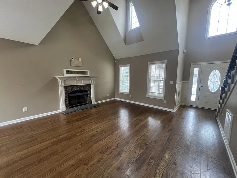 3462 Southwood Dr — Photo 8
