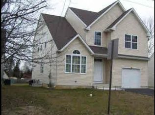 2722 June Ave, Bensalem, PA 19020