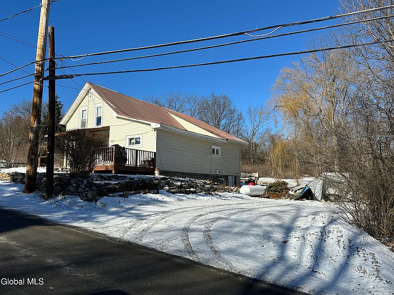 2nd image of 9 Saint Claire Street