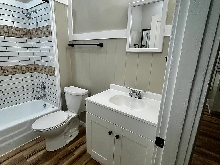1611 Grantwood Ave — Photo 11