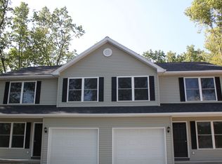 127 Vosburgh Rd #DUPLEX, Clifton Park, NY 12065