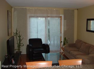 822 E Hillside Ave, Barrington, IL 60010