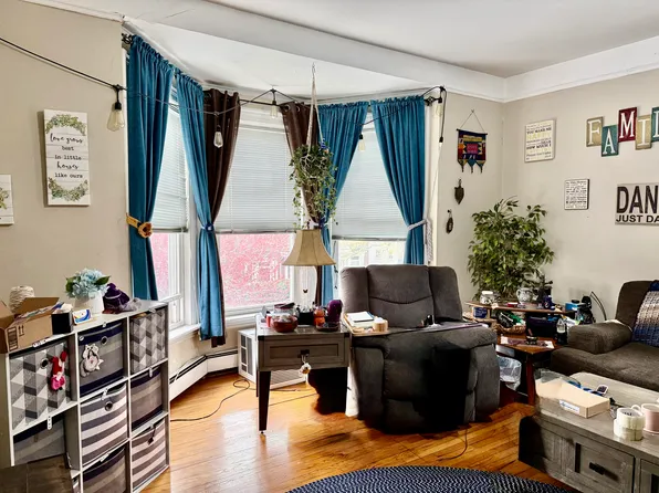 107 Ocean St #2, Lynn, MA 01902