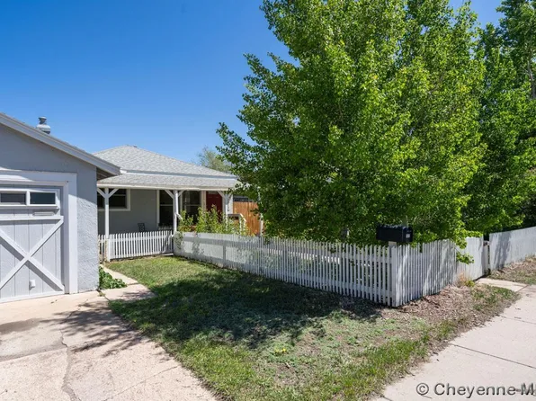 1015 Russell St, Laramie, WY 82070