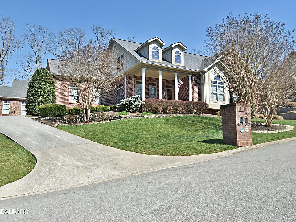 1st image of 2460 Mountain Dr