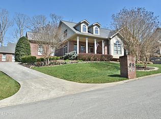 2460 Mountain Dr, Lenoir City, TN 37772
