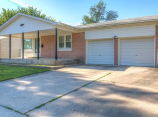 9118 E Latimer Ct, Tulsa, OK 74115