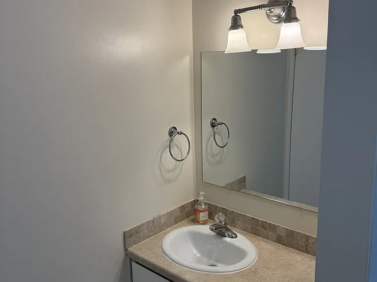 6402 Phinney Ave N #C — Photo 5