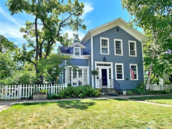 310 W 2nd St, Perrysburg, OH 43551