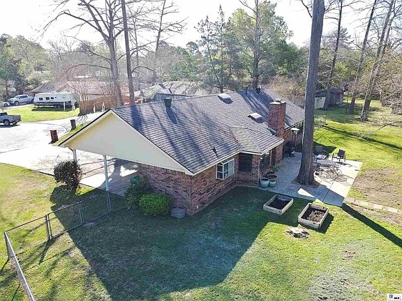 3rd image of 209 Dilling Lake Dr