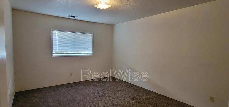 1806 Medart Ln — Photo 6