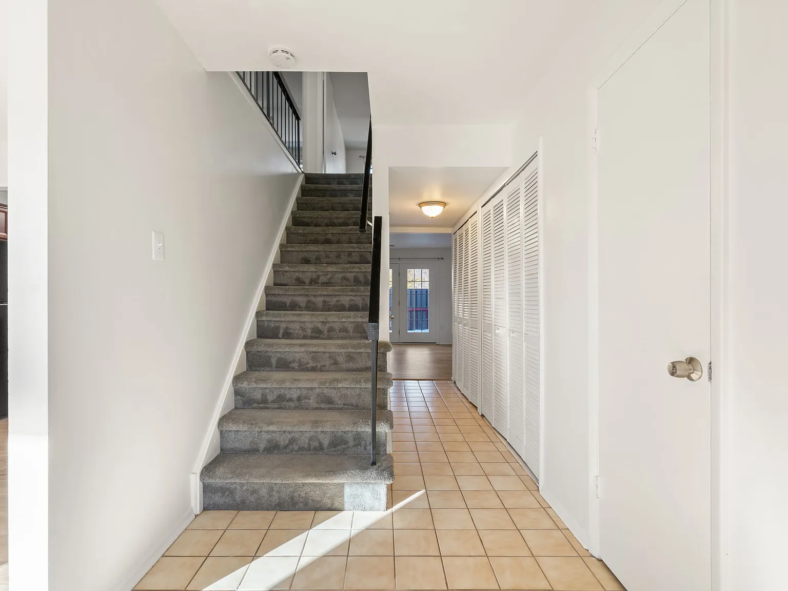 4 bed, 2.5 bath, 1848 sqft, $3,100 — Photo 3