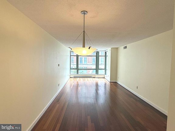 5th image of 1150 K St NW APT 506