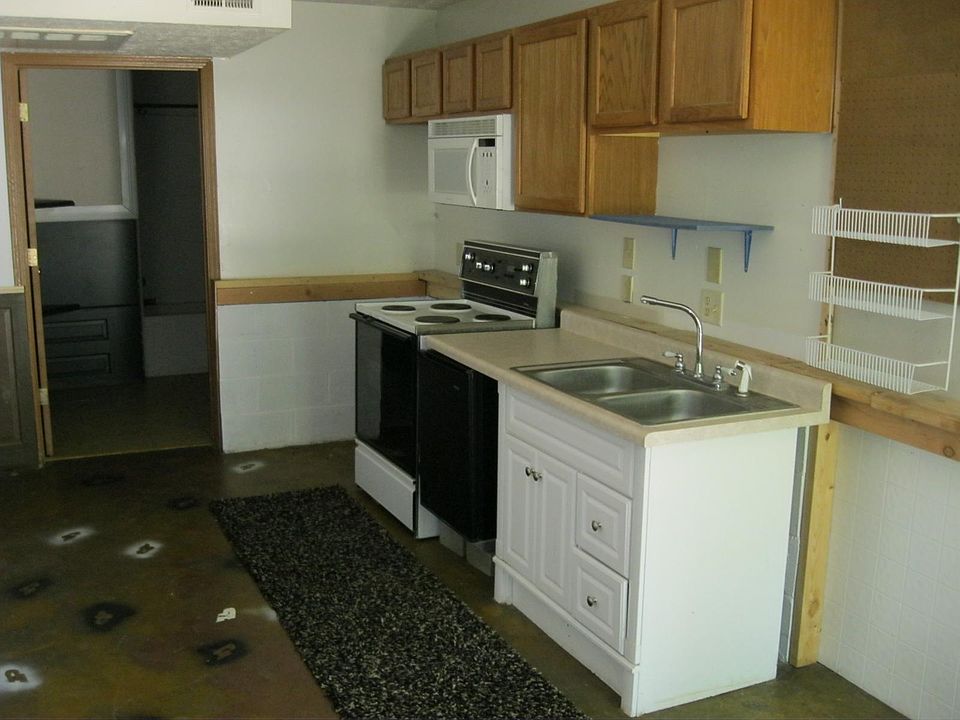2nd image of 529 W Stadium Ave #2
