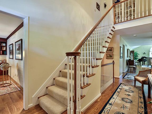 4th image of 8581 New England Ct