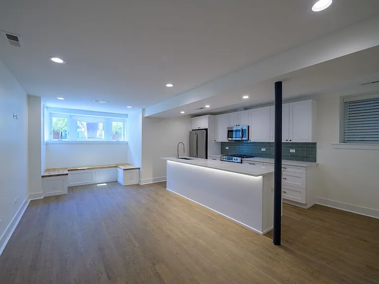 1129 N Damen Ave #BASEMENT — Photo 3