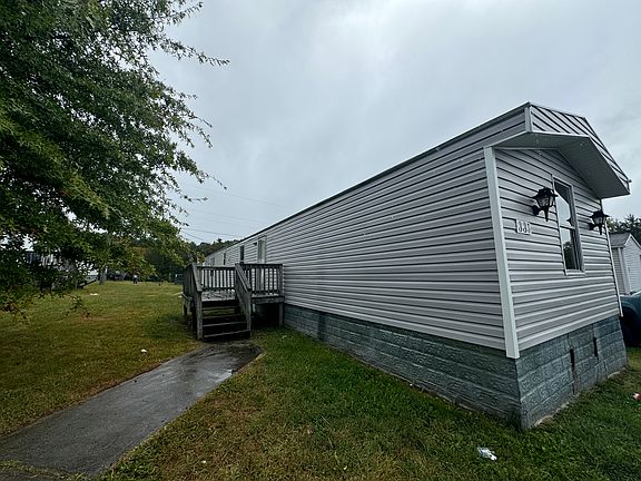 3rd image of 2834 Peppers Ferry Rd NW #3B-2Ba-988Sqft