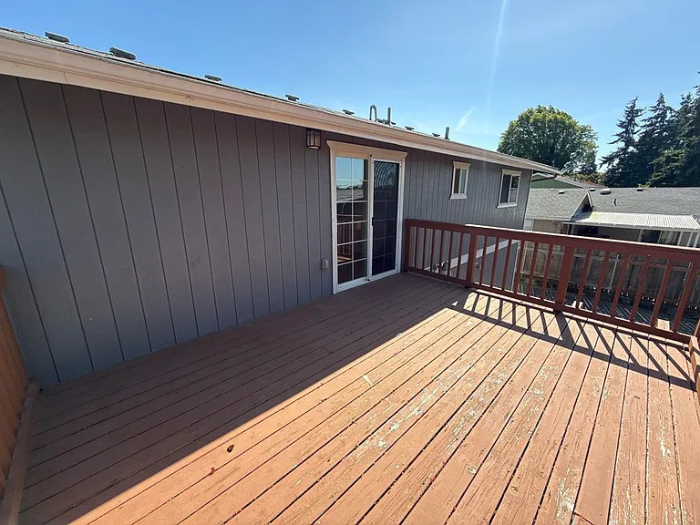 2551 23rd Ave SE — Photo 36
