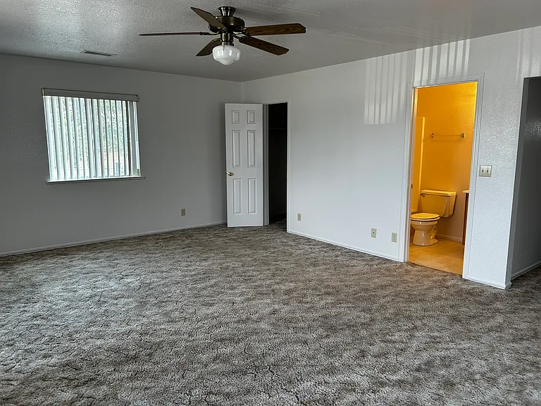2363 E 4th Ave — Photo 3